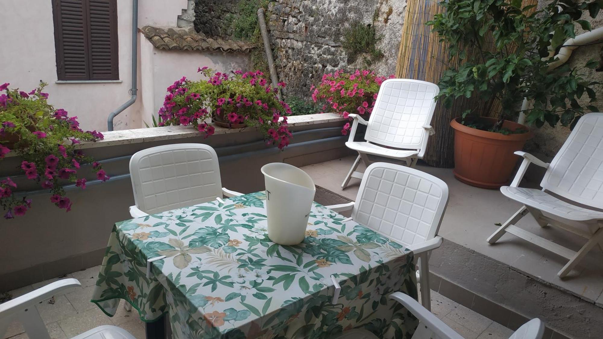 Apartmán Il Ciclope Di Annalisa Alatri Exteriér fotografie